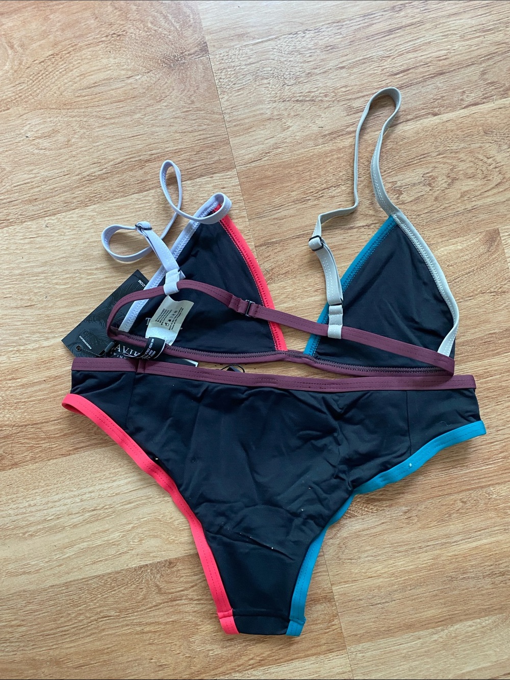 Tavik Color Blocked Triangle Bikini NWT size small - Picture 2 of 4